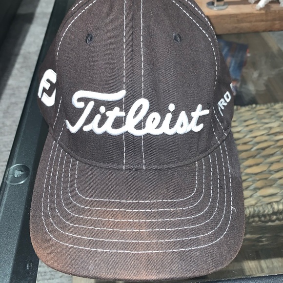Titleist Golf Hat - Picture 1 of 2